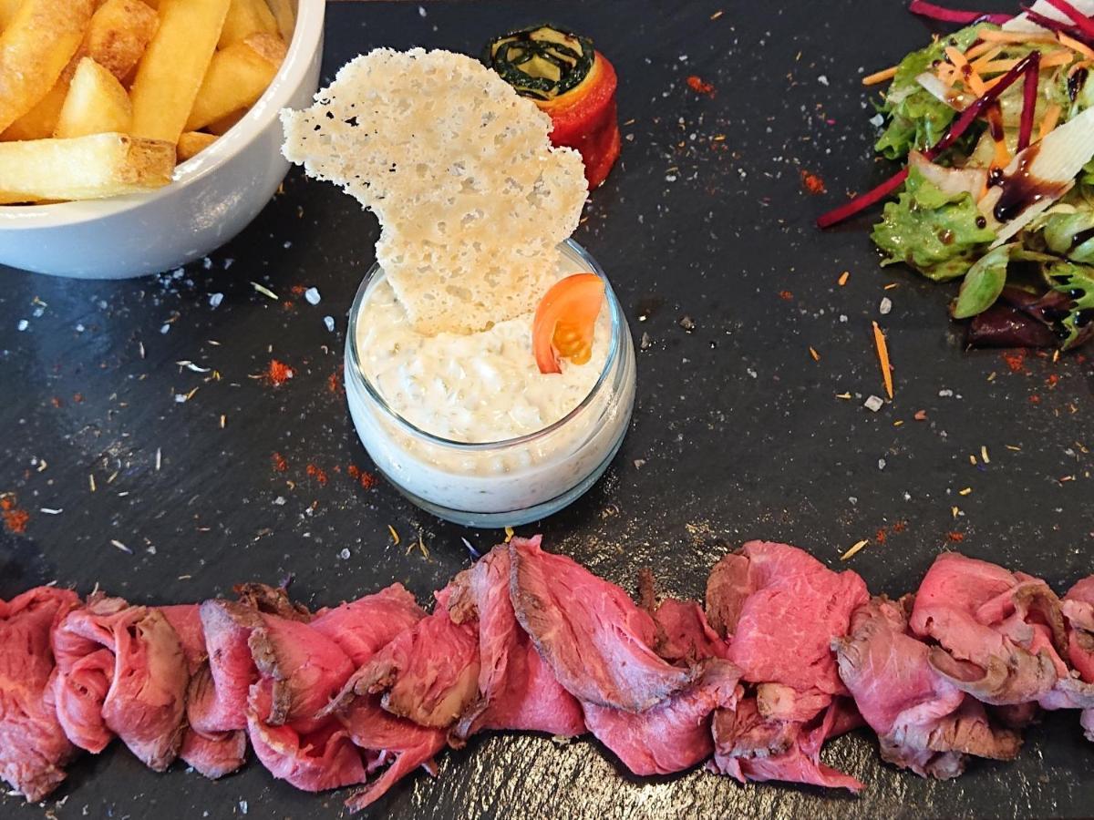 Hotel-Restaurant Le Lion D'Or ปอร์รองทรุย ภายนอก รูปภาพ